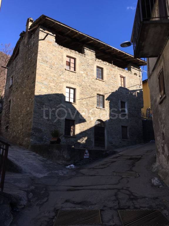 Casale in vendita a Buglio in Monte via Roma