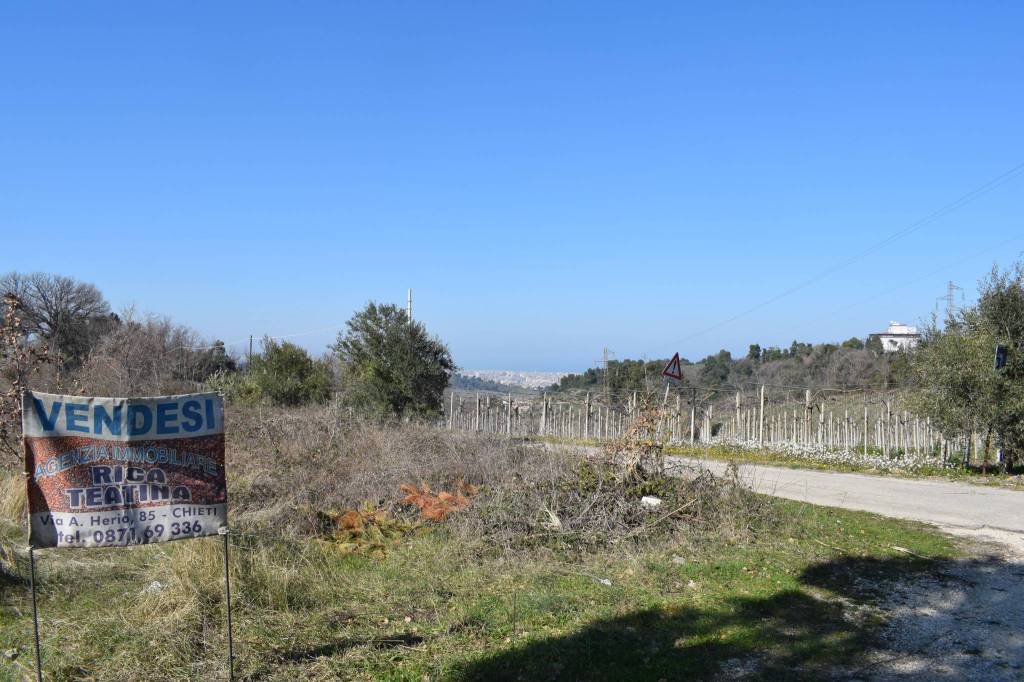 Terreno Agricolo in vendita a Pescara strada Vedizzo