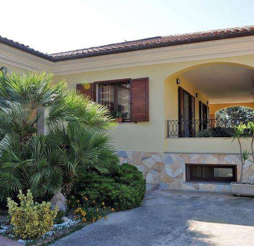 Villa in vendita ad Alghero via Rio Calvia