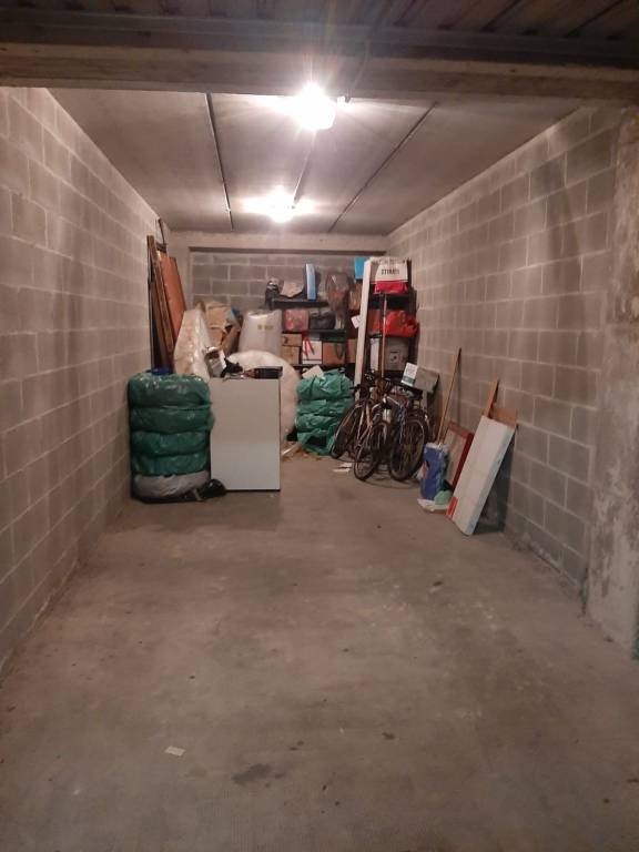 Garage in vendita ad Asti via Giovanni Gerbi, 8