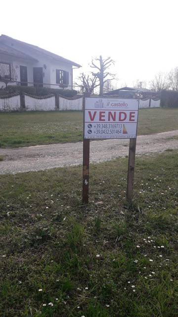Terreno Residenziale in vendita a Capriva del Friuli via Camillo Benso di Cavour