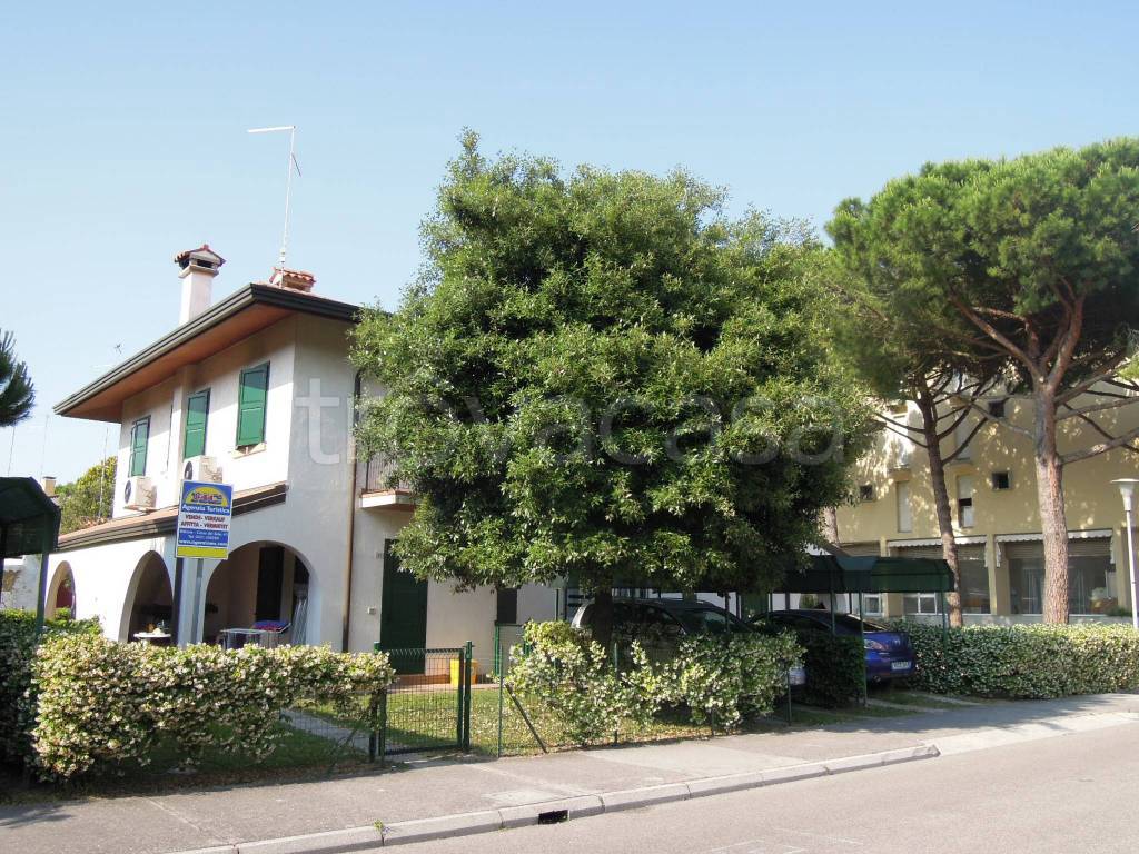 Villa a Schiera in vendita a San Michele al Tagliamento via Antares