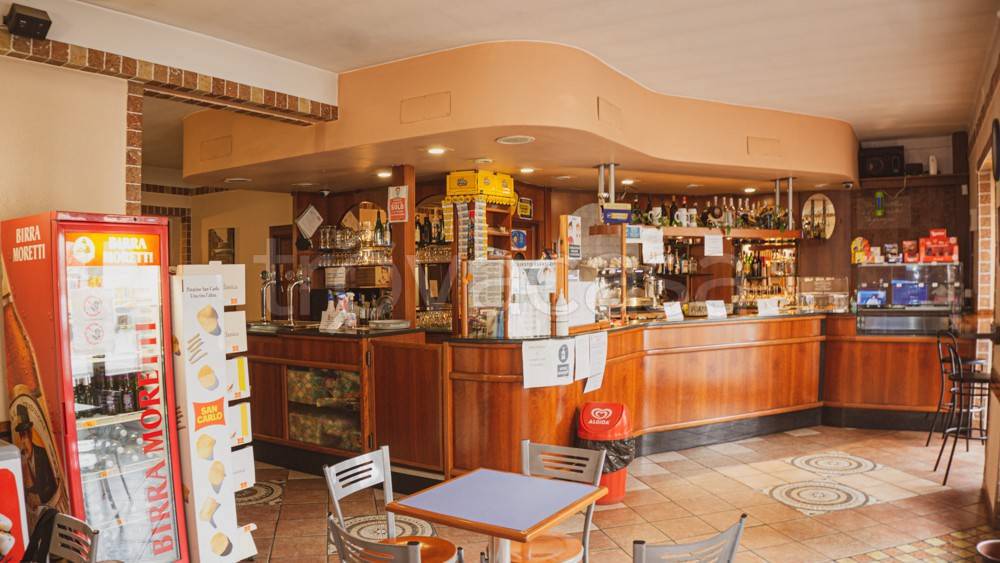 Bar in vendita a Borgo d'Ale corso Repubblica, 2