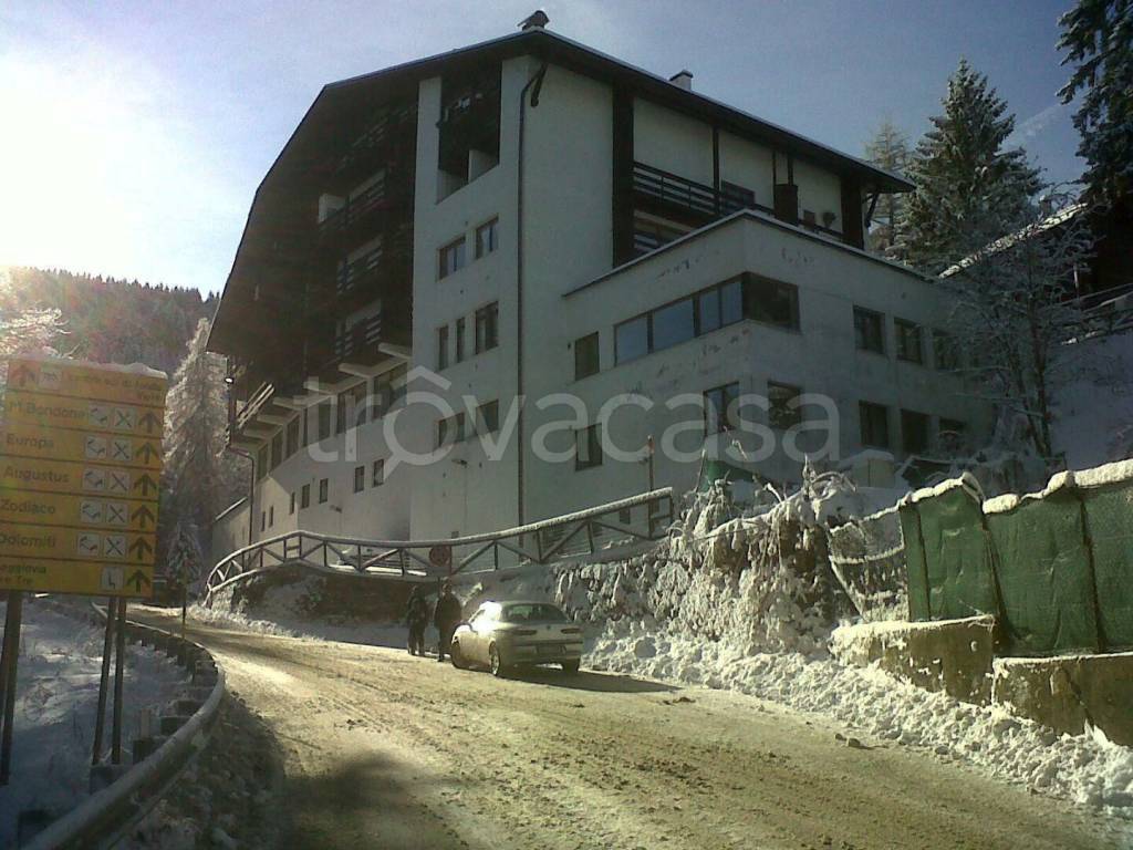 Appartamento in in vendita da privato a Trento strada del Monte Bondone, 16