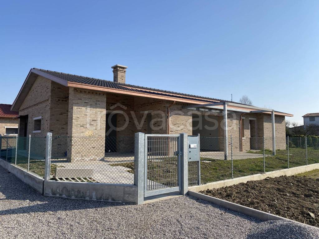 Villa in vendita a Villanova di Camposampiero via Cognaro