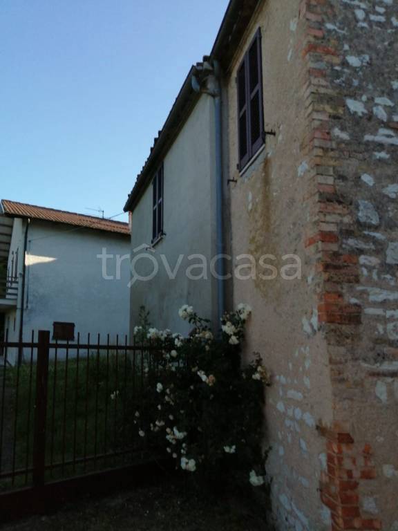 Casale in in vendita da privato a Genga frazione Rocchetta, 15
