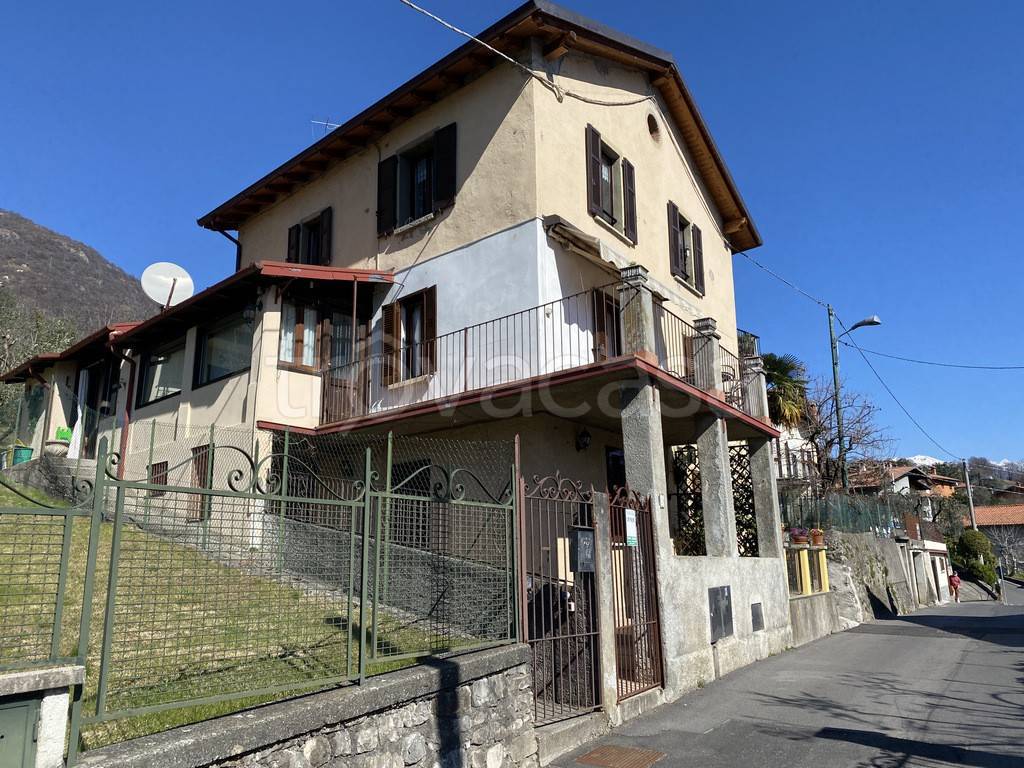 Appartamento in vendita a Tremezzina via delle Mele