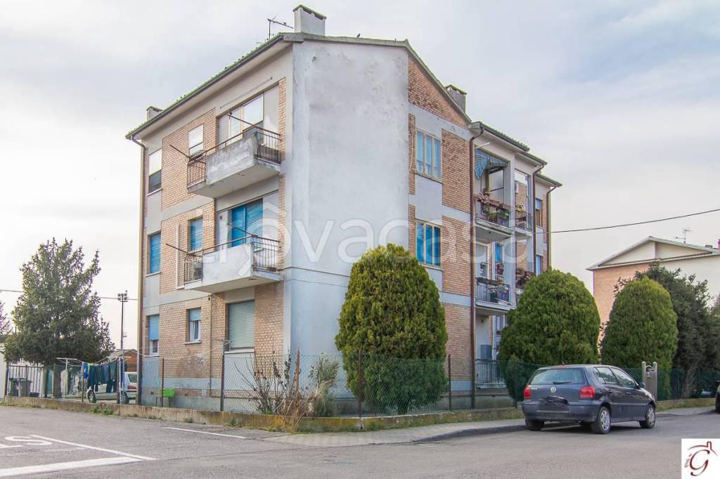 Appartamento in vendita a Bondeno via parini, 4