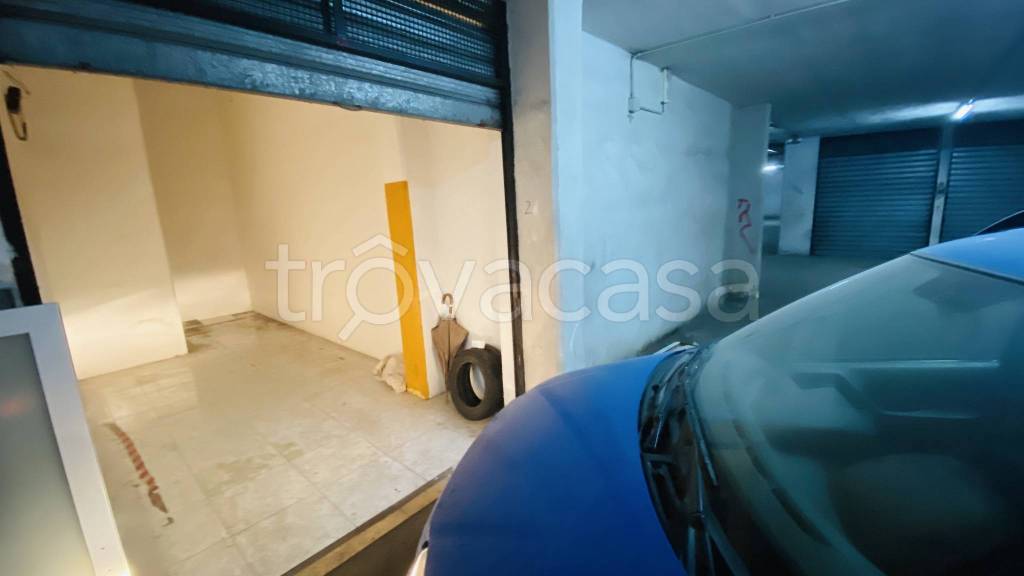 Garage in affitto a Trani via Giuseppe Alberto Pugliese, 18