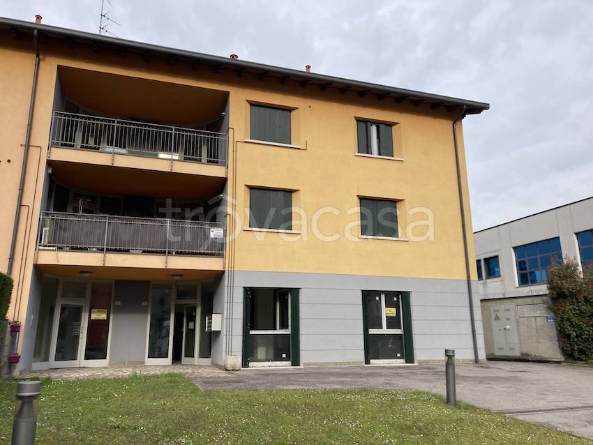 Ufficio in vendita a Brivio via Como, 90