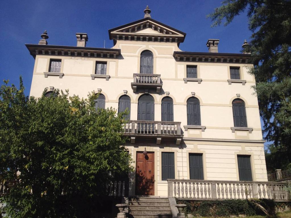 Villa in vendita a Conegliano viale trento e trieste, 23