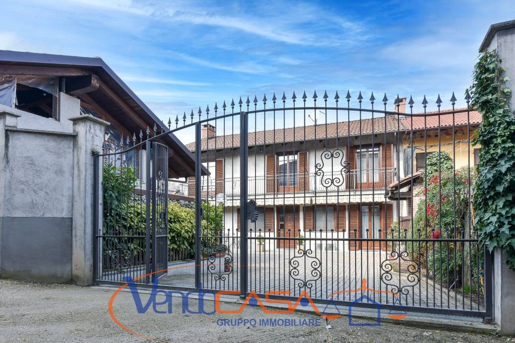 Villa in vendita a Carmagnola via Carignano, 112