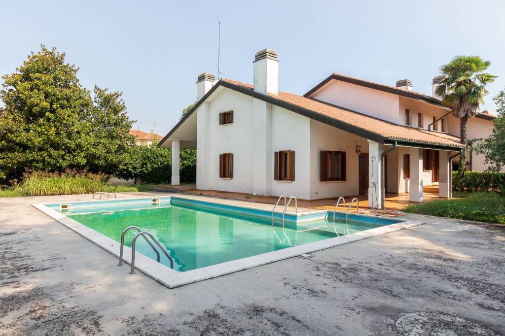 Villa in vendita ad Altivole via Roma, 3