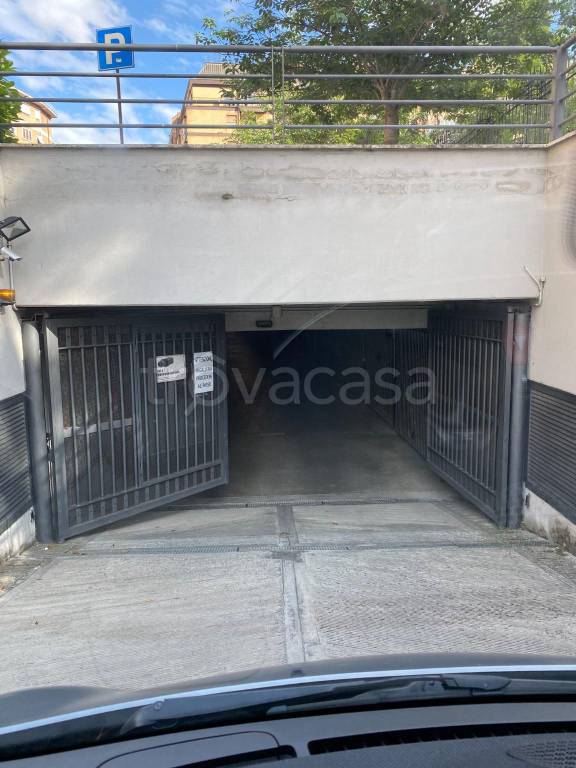 Garage in vendita a Roma via Umberto Moricca