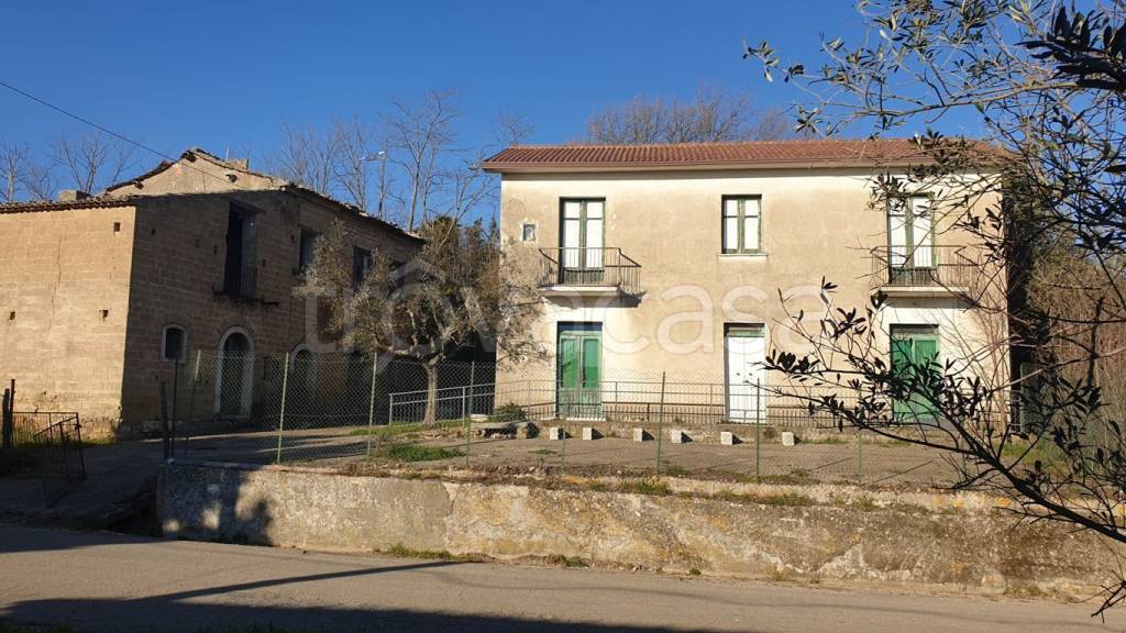 Casa Indipendente in vendita ad Apice contrada Calvano