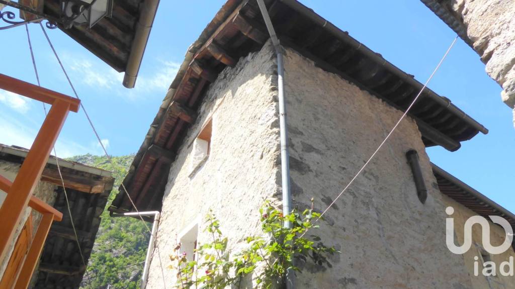 Villa in vendita a Ronco Canavese strada Frazione Pessetto - Val di Forzo