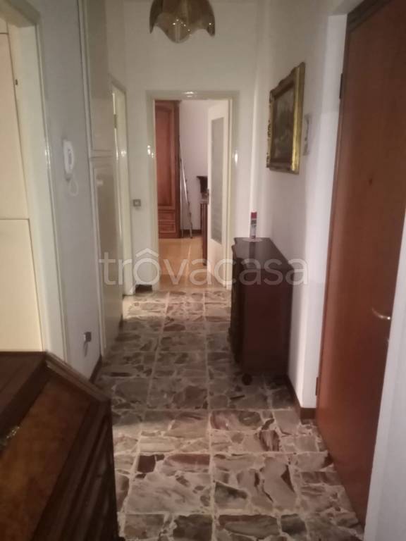 Appartamento in in affitto da privato a Voghera largo Lorenzo Perosi, 4