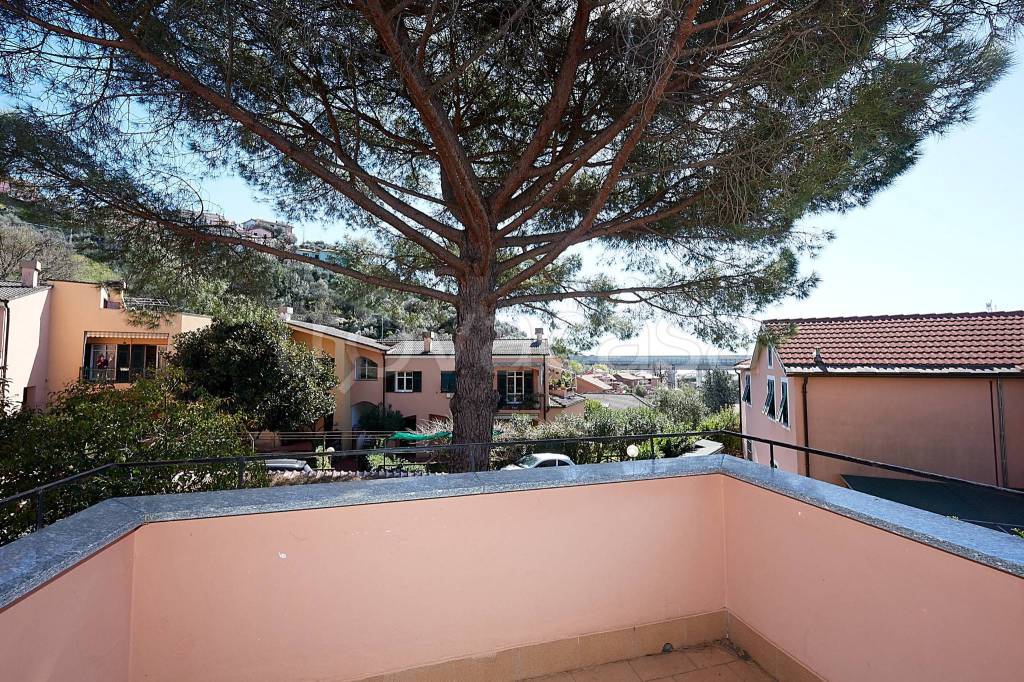 Appartamento in vendita a Celle Ligure via Ravezza