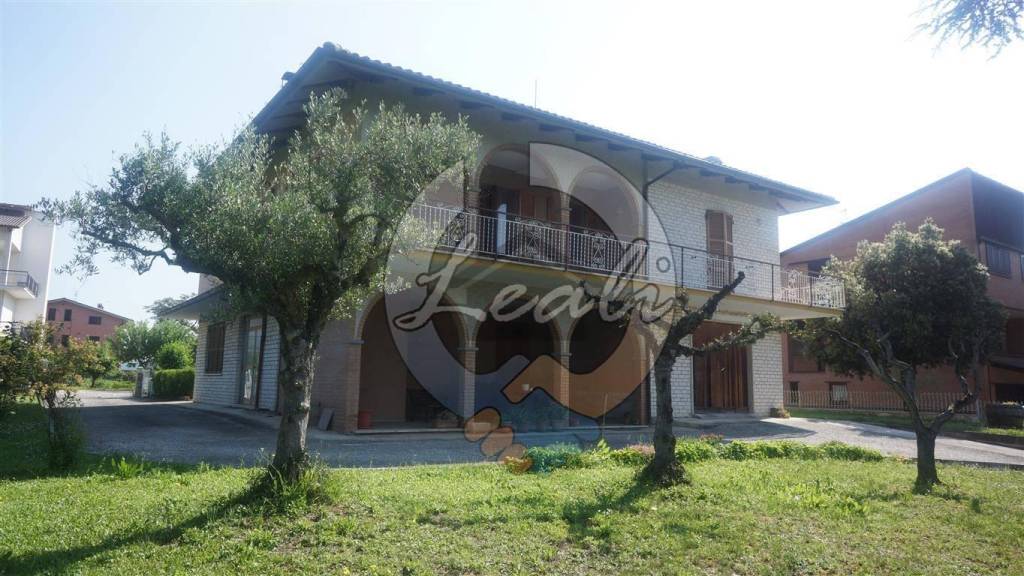 Villa in vendita a Belforte del Chienti via s. Giorgio, 27