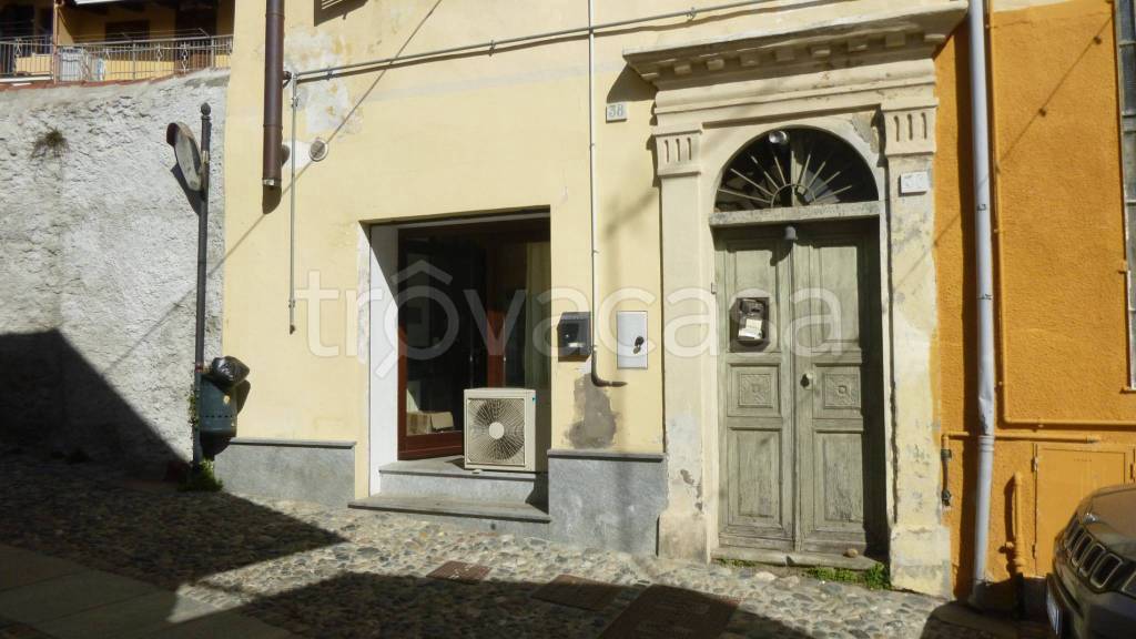 Magazzino in vendita ad Avigliana via Giuseppe Garibaldi, 38