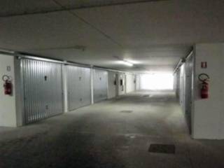 Garage in affitto a lodi via monsignor giuseppe beccaria, 4