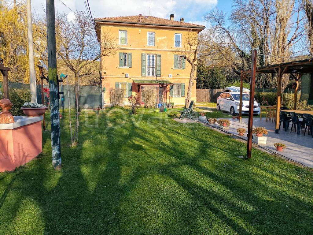 Villa Bifamiliare in vendita a San Giovanni in Persiceto via Samoggia Loreto, 1
