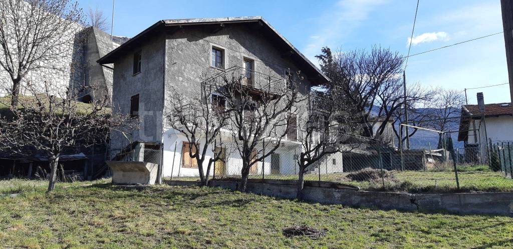 Villa in in vendita da privato a Châtillon località Soleil, 25