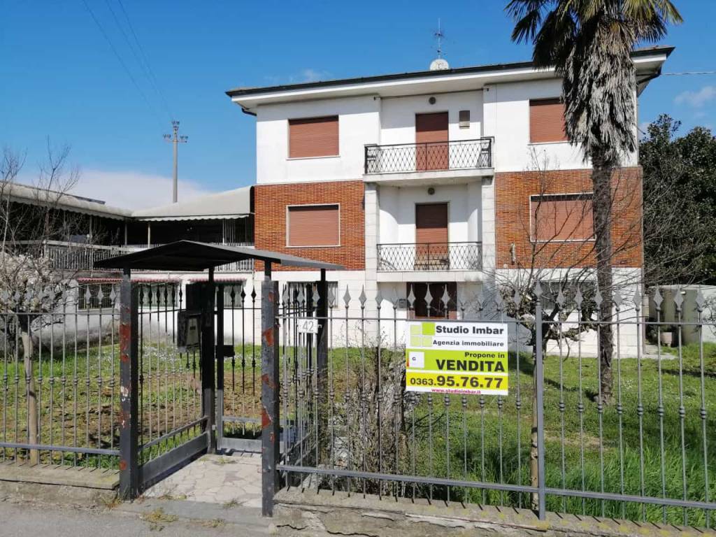 Villa in vendita a Fara Olivana con Sola via Provinciale