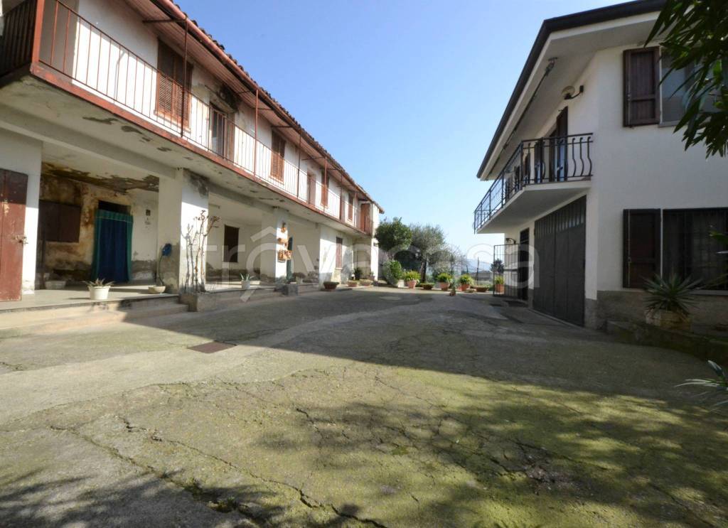 Casa Indipendente in vendita a Castelli Calepio via Pelabrocco