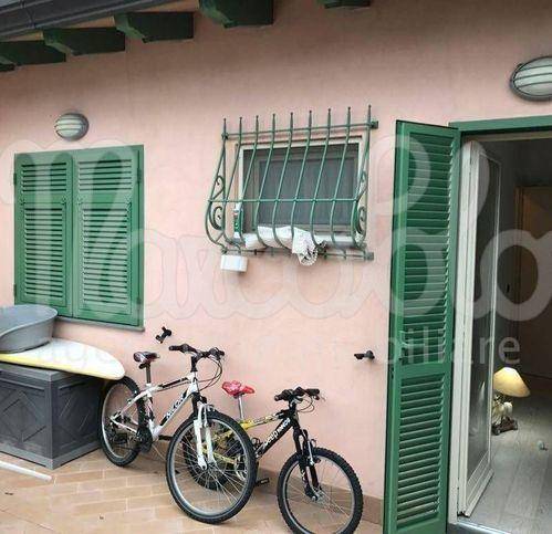 Villa in vendita a Montignoso via Marietta