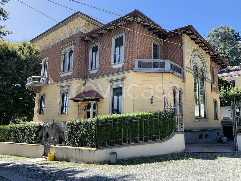 Villa in vendita a Biella via delle Ville, 9