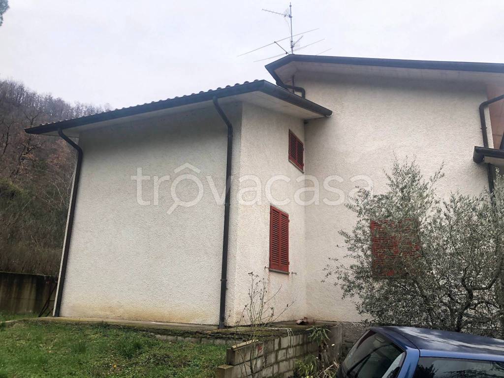 Villa Bifamiliare in vendita a San Giustino via Luciano Paal