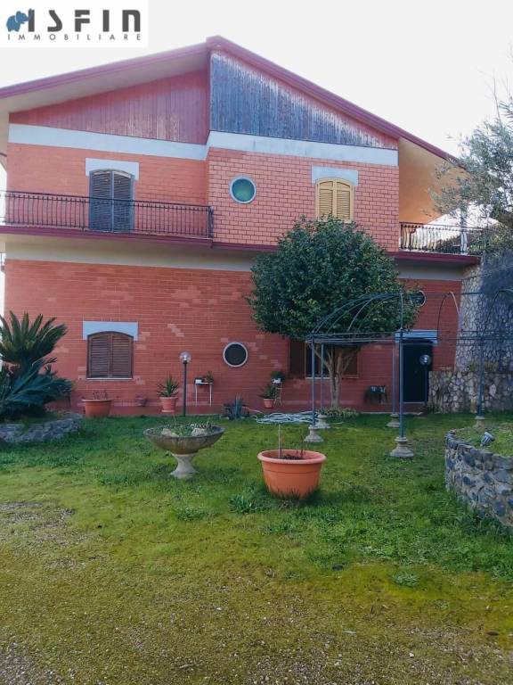Villa in vendita a Cosenza donnici inferiore, snc