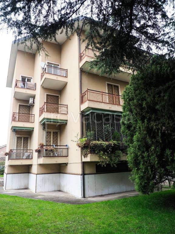 Appartamento in in vendita da privato a Verona via Raterio