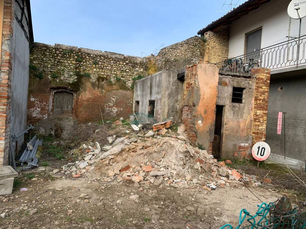Garage in vendita a Ciserano via Vittorio Veneto