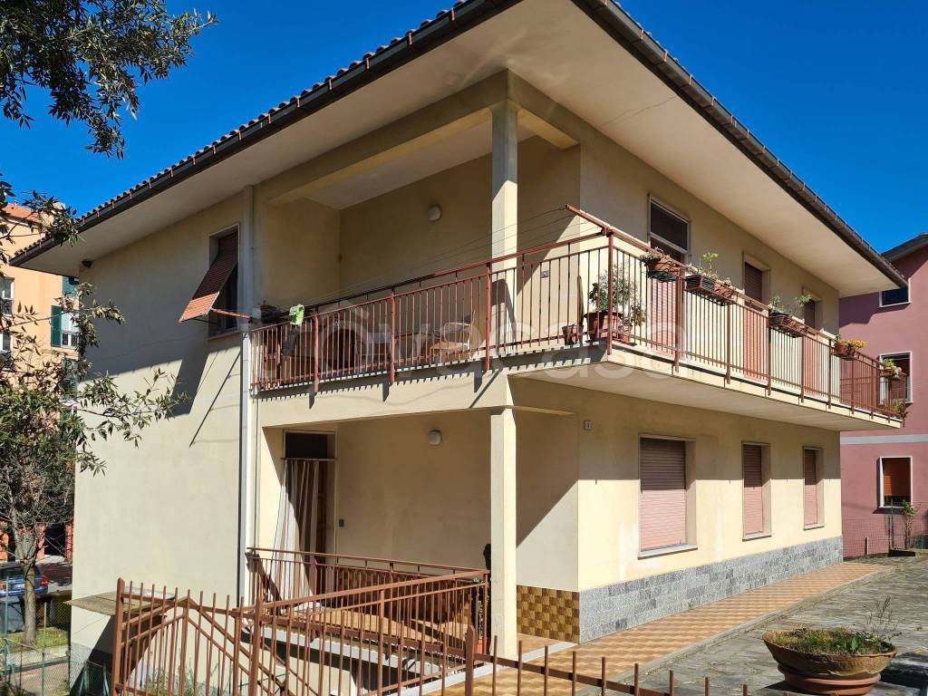 Villa Bifamiliare in vendita a Casarza Ligure via Provinciale Per Novano