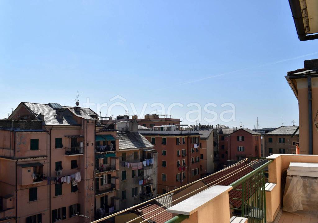 Appartamento in vendita a Genova via Antonio Travi, 14
