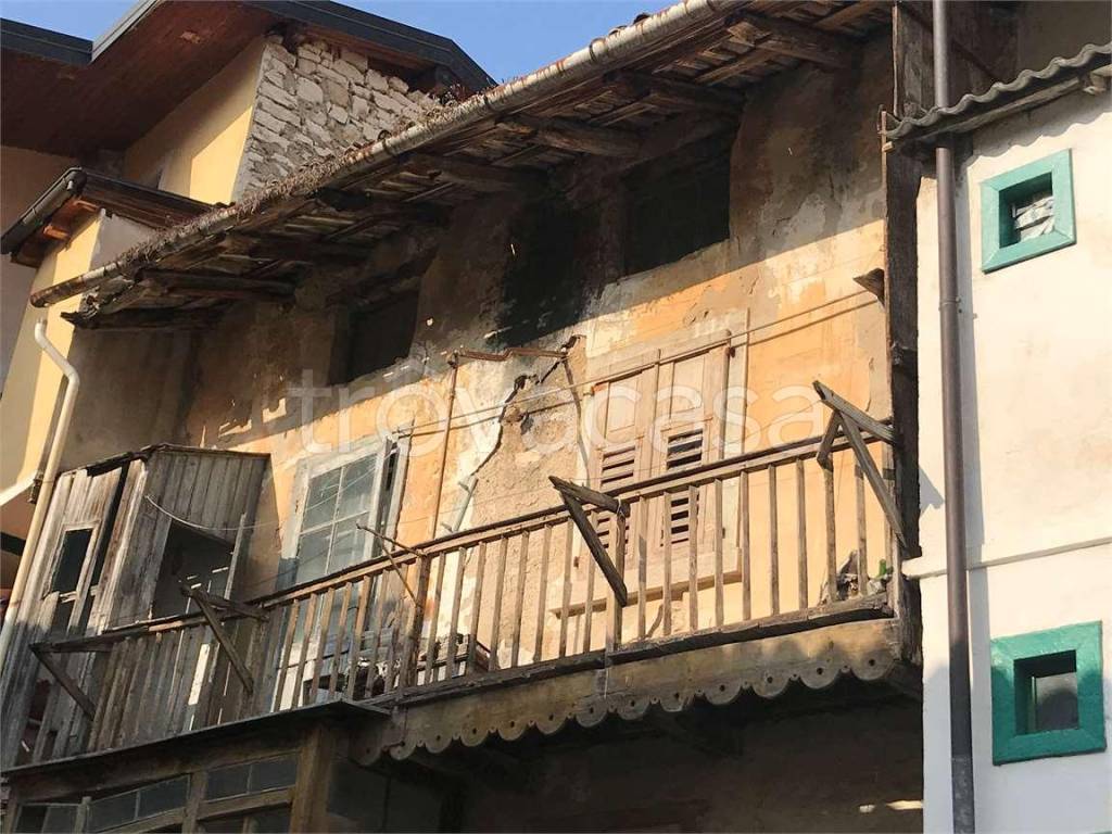 Casa Indipendente in vendita a Rovereto via Fontani