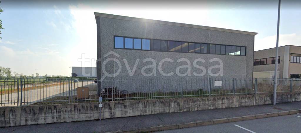 Capannone Industriale in in vendita da privato a San Zenone al Lambro via 1 Maggio