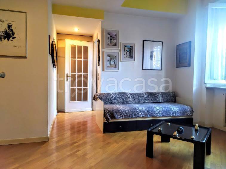 Appartamento in vendita a Casteggio via Giacomo Puccini