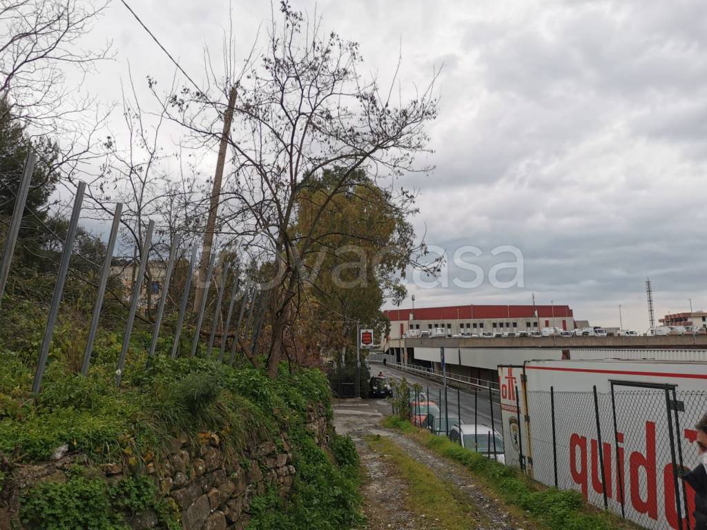 Capannone Industriale in vendita a Sanremo viadotto Valle Armea