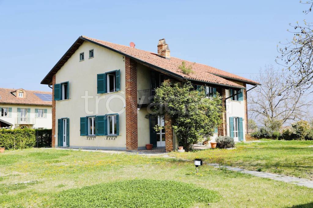 Casale in vendita a Buttigliera d'Asti via San Bartolomeo, 12bis