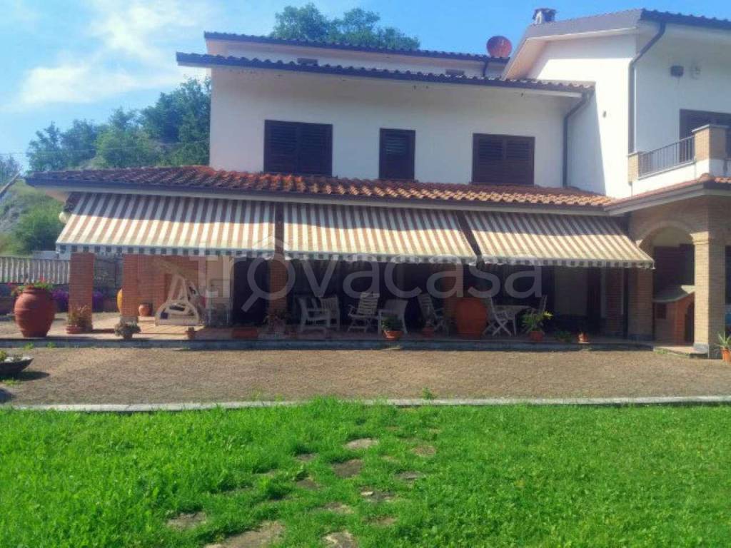 Villa Bifamiliare in vendita a Spigno Monferrato via Borgata Regione Bracchi 1