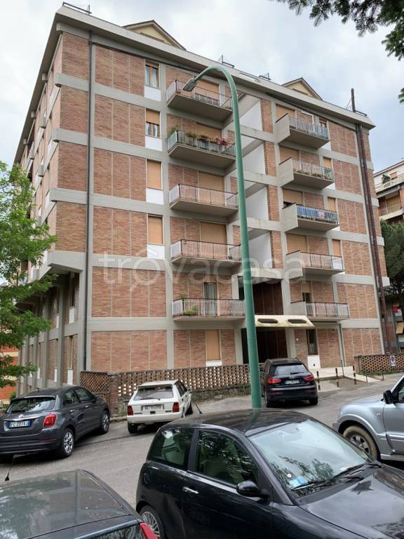 Appartamento in vendita a Siena via Ambrogio Sansedoni, 5