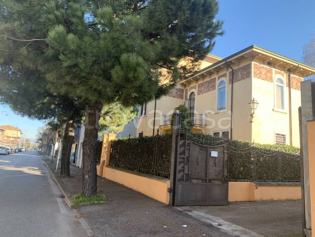 Villa in vendita a San Bonifacio viale Trieste, 35