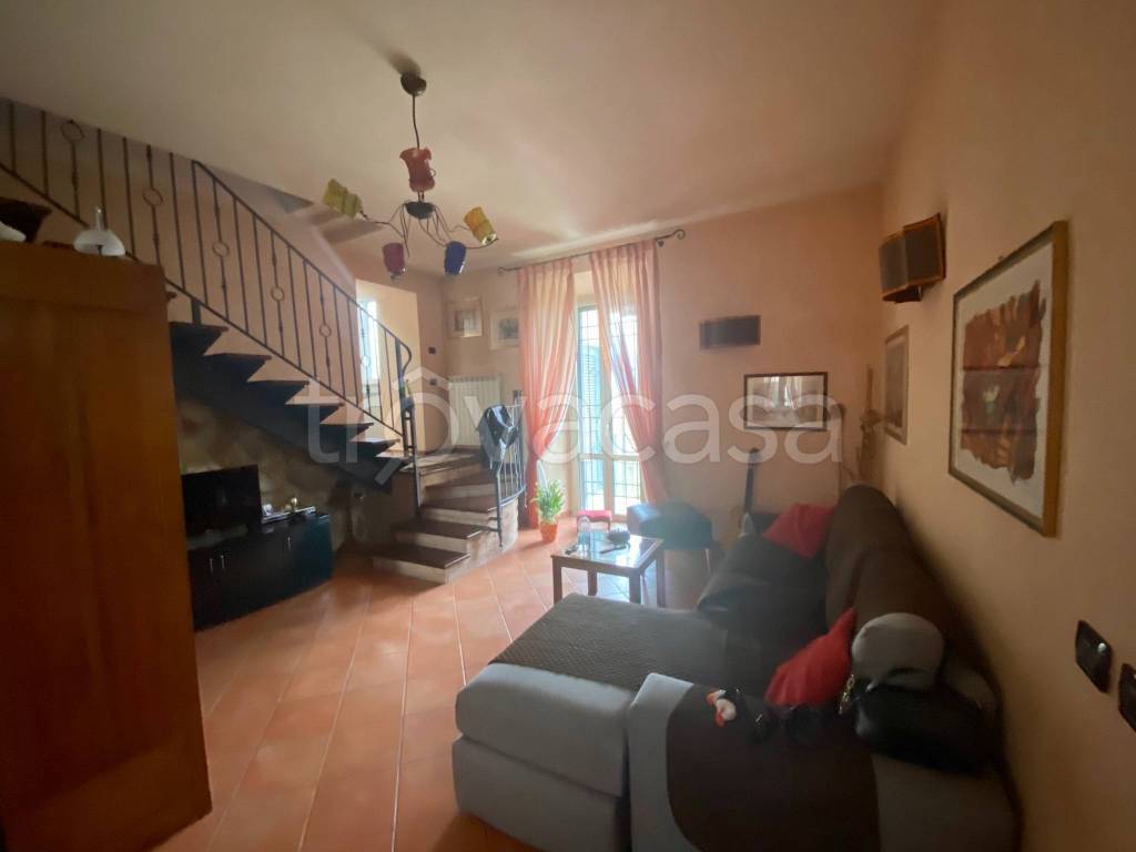 Casa Indipendente in in vendita da privato a Frosinone via della Forma, 48