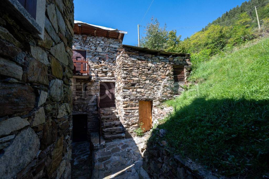Casa Indipendente in in vendita da privato a Montagna in Valtellina via Perlungo