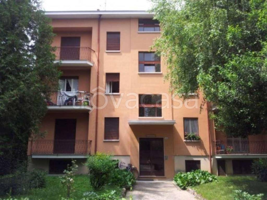 Appartamento in vendita a Carnago via Vittorio Veneto