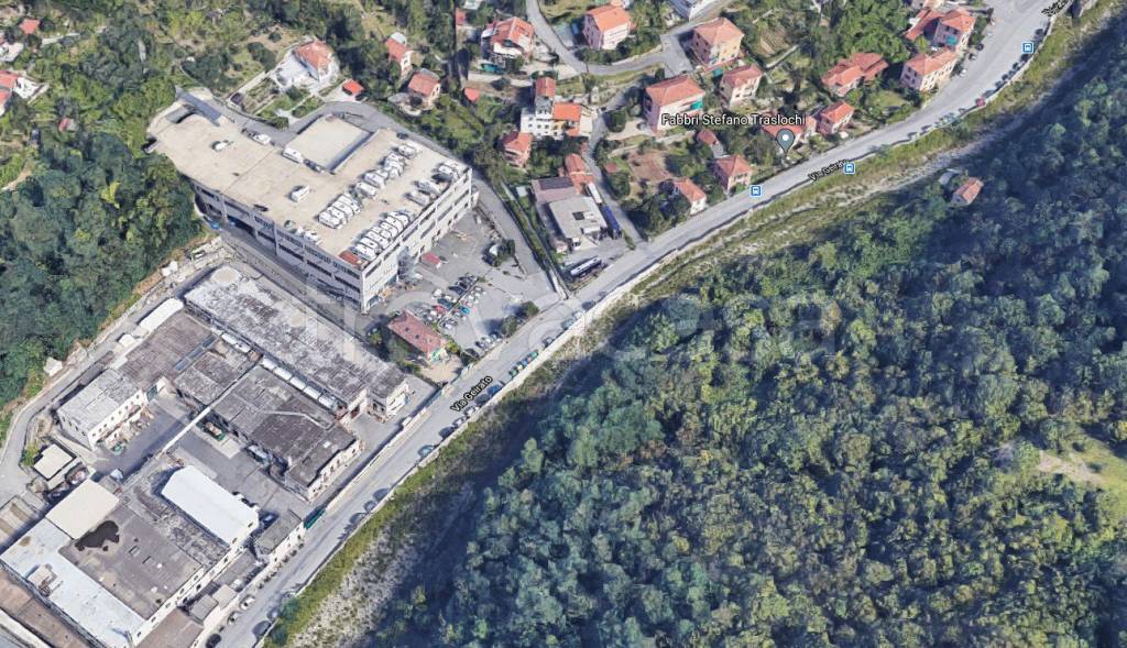 Capannone Industriale in vendita a Genova via Geirato, 92