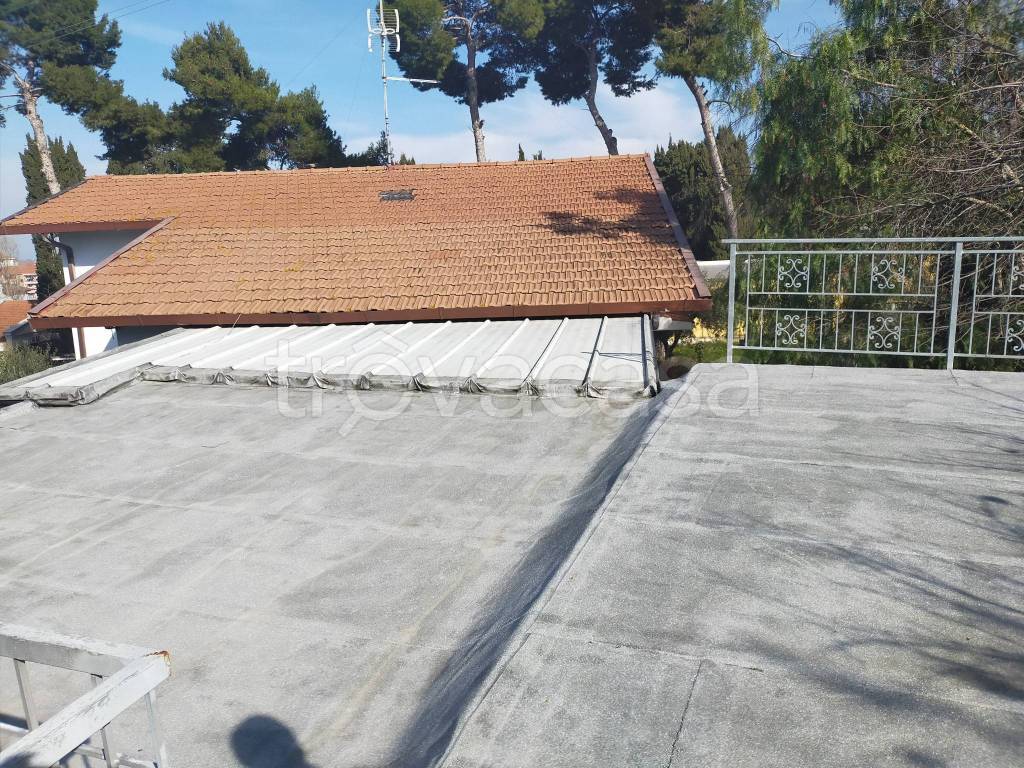 casa indipendente in vendita a Montesilvano